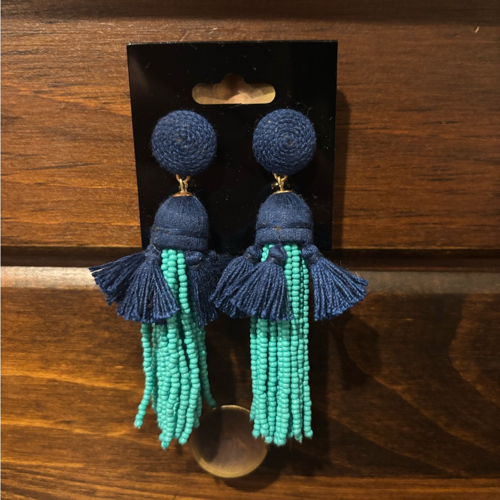 Vineyard Vines Navy And Teal By The Bay Layered Tassel Earrings 15$